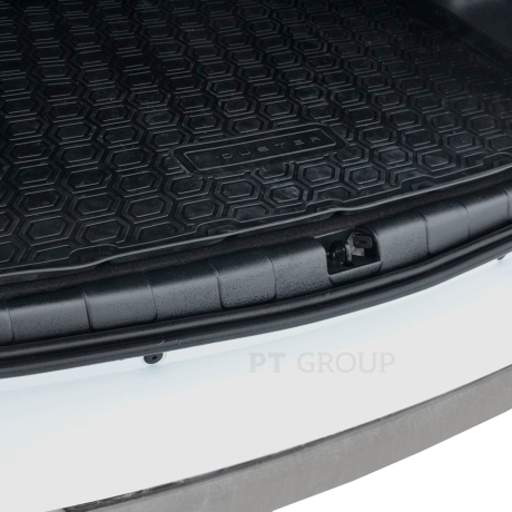 Накладка в проем багажника (ABS) RENAULT Duster 2012-2020/ NISSAN Terrano 2014- купить недорого с доставкой в Судак